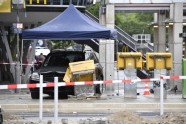 Berlīnē Igaunijā reģistrēts auto ietriecies gājējos - 4