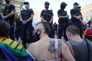 LGBT aktīvistes apcietināšana Varšavā aizsāk protestus 