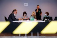 Trijos iecirkņos tiek pārskaitītas nodotās Rīgas domes ārkārtas vēlēšanu balsis - 1