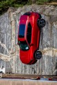 'Volvo' met savus auto no 30 metru augstuma - 3