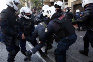 atēnas Grieķija policija protests sadursmes
