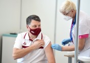 Valsts augstāko amatpersonu vakcinācija pret Covid-19 - 8