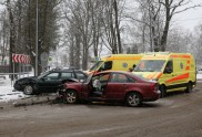 Divu auto sadursmē Ogrē cietuši trīs cilvēki - 10
