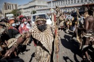 Zulu tauta zemē gulda jauno karalieni Šijivi Mantfombi Dlamini Zulu - 5
