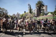 Zulu tauta zemē gulda jauno karalieni Šijivi Mantfombi Dlamini Zulu - 8
