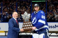 Hokejs, NHL: Tampabejas Lightning izcīna Stenlija kausu - 6