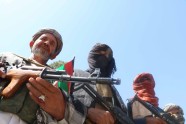 afgāņi bruņojas 