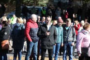 Spītējot policijas lūgumam, Rīgā pulcējas protestētāji - 22