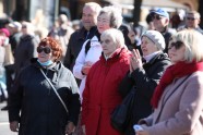 Spītējot policijas lūgumam, Rīgā pulcējas protestētāji - 23