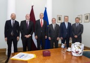 Futbols, FIFA prezidents Džanni Infantīno tiekas ar Ministru prezidentu Krišjāni Kariņu - 6