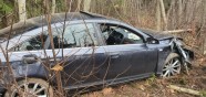 Pie Tīnūžiem 'Audi' ielidojis mežā - 6