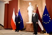 Polijas premjerministrs Mateušs Moraveckis un Latvijas premjers Krišjānis Kariņš kopīgā preses konferencē  - 3