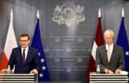 Polijas premjerministrs Mateušs Moraveckis un Latvijas premjers Krišjānis Kariņš kopīgā preses konferencē  - 6