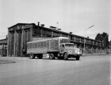 Scania Vabis L 75 in front of the Scania Vabis foundry 1959