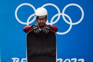 Pekinas olimpiskās spēles, kamaniņu sports, vīrieši: Pirmā sacensību diena - 9