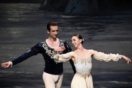 Kijevas baleta Gulbju ezers Francijā - 1