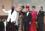 france_cannes_2022_opening_ceremony_red_carpet_27841.jpg-18c4d