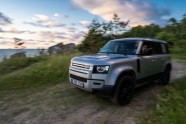 Ceļojums pa Baltijas valstīm ar Land Rover Defender