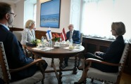 Somijas vēstniecei Latvijā pasniedz Triju Zvaigžņu ordeni - 5