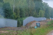 Uz Latvijas-Baltkrievijas robežas sāk uzstādīt žogu - 40