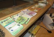 Foto: Muitnieki liedz pārvest uz Krieviju nedeklarētus 144 610 eiro - 3