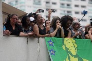 Brazīlieši Santusas ielās atvadās no leģendārā Pelē