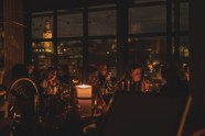Vakariņas tumsā restorānā "Fotografiska" Zemes stundā 2023 - 19