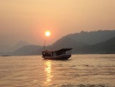 saulriets Mekongas upe