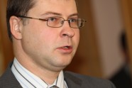 Dombrovskis tiekas ar Šķēli - 49