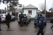 Maskoti policisti ielaužas 'Ventbunkers' birojā 