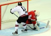 Latvijas hokejisti otro reizi pret Baltkrieviju - 16