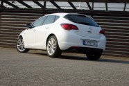 Opel Astra 1.6T_04.2010 049