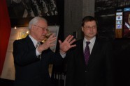 Dombrovskis apmeklē Okupācijas muzeju - 1