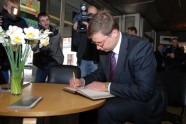 Dombrovskis apmeklē Okupācijas muzeju - 2