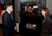 Dombrovskis apmeklē Okupācijas muzeju - 5