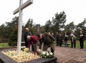 Otrā pasaules kara upuru piemiņa Ventspils meža kapos