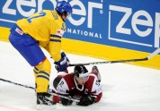 Latvijas hokeja izlase piekāpjas Zviedrijai - 14