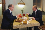 Putins tiekas ar Monako princi
