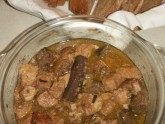 Португальское рагу из свинины и печени,запеченное с гвоздикой и палочкой корицы