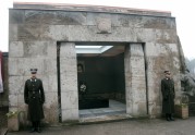 Brāļu kapos atklāj rekonstruēto piemiņas telpu - 1