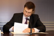 Paraksta MK un LPS 2011.gada vienošanās un domstarpību protokolu - 9