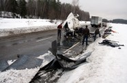 Kravas automašīnu sadursme uz Valmieras šosejas - 16
