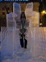 Latvijas komandas ledus skulptūra “Reiz pilsētā”, kuru skatītāji salauza