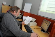 "E-prasmju nedēļas" laikā pensionāri mācās lietot internetbanku - 4