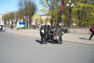 Motociklists no Austrijas brauc iepazīties ar Brīvības pieminekli  - 2
