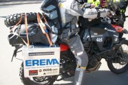 Motociklists no Austrijas brauc iepazīties ar Brīvības pieminekli  - 4