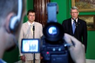 Zatlers kā prezidents atvadās no Dombrovska - 1