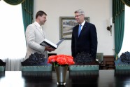 Zatlers kā prezidents atvadās no Dombrovska - 4