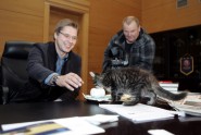 Ušakova kabinetā dzīvos kaķi
