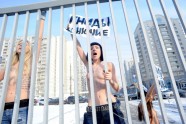 Femen protests pie Gazprom